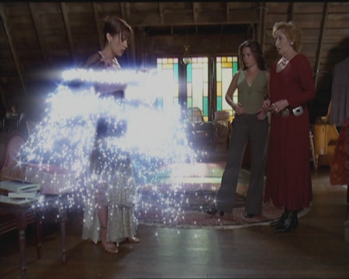 Charmed-Online_dot_net-5x03HappelyEverAfter1012.jpg