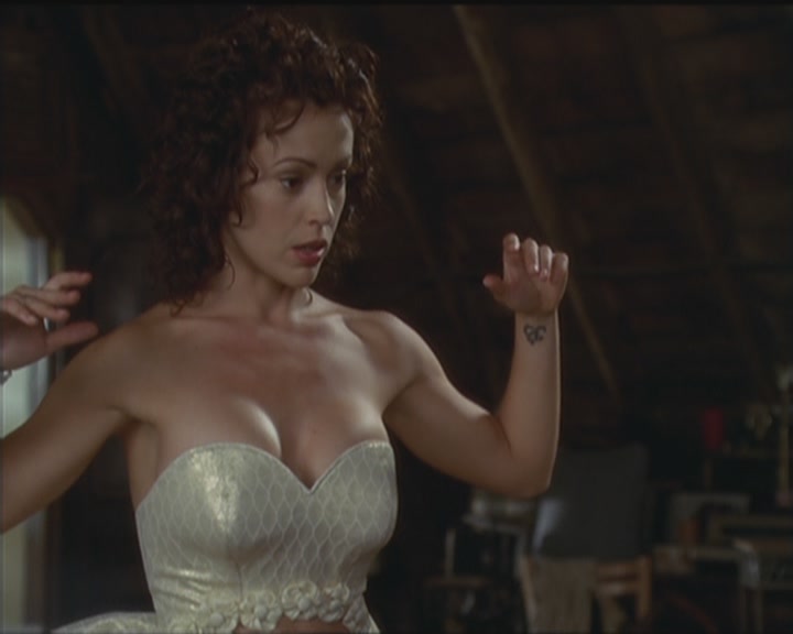 Charmed-Online_dot_net-5x03HappelyEverAfter1017.jpg