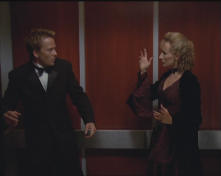 Charmed-Online_dot_net-5x03HappelyEverAfter1072.jpg