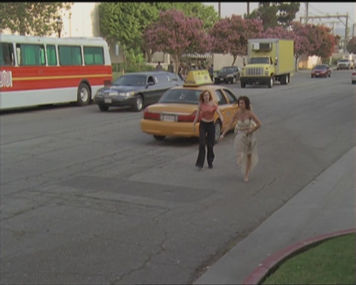 Charmed-Online_dot_net-5x03HappelyEverAfter1108.jpg