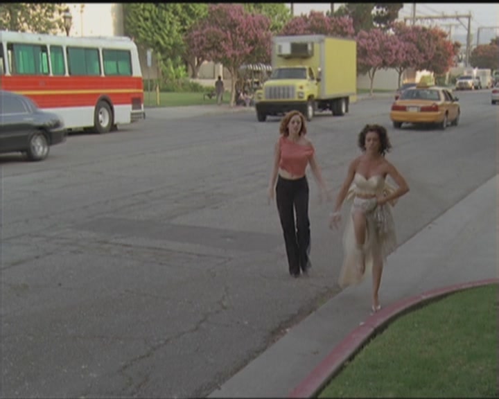 Charmed-Online_dot_net-5x03HappelyEverAfter1111.jpg