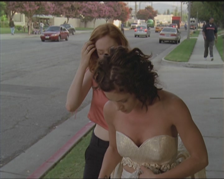 Charmed-Online_dot_net-5x03HappelyEverAfter1119.jpg