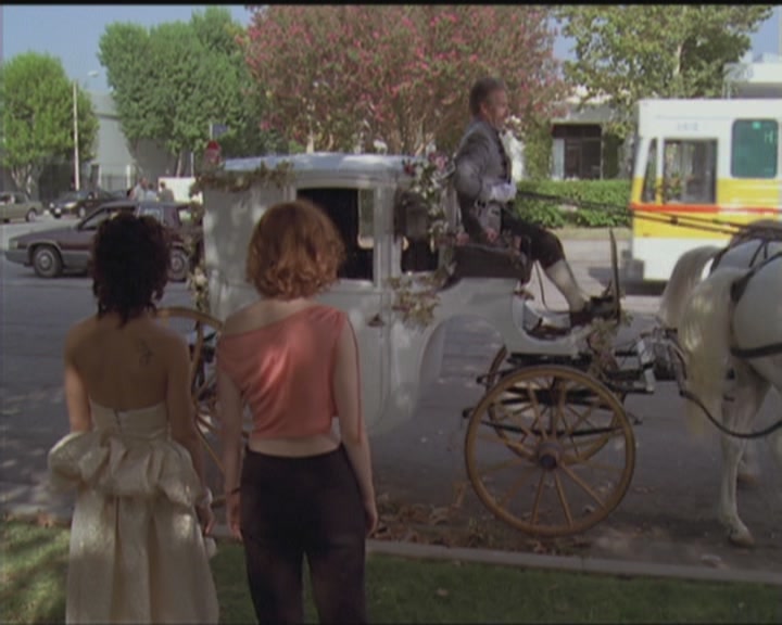 Charmed-Online_dot_net-5x03HappelyEverAfter1130.jpg