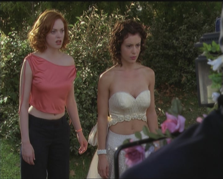 Charmed-Online_dot_net-5x03HappelyEverAfter1147.jpg