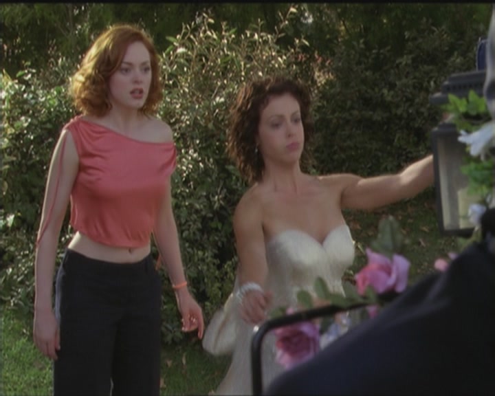 Charmed-Online_dot_net-5x03HappelyEverAfter1151.jpg