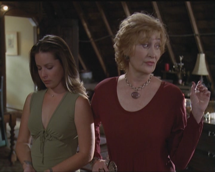 Charmed-Online_dot_net-5x03HappelyEverAfter1178.jpg