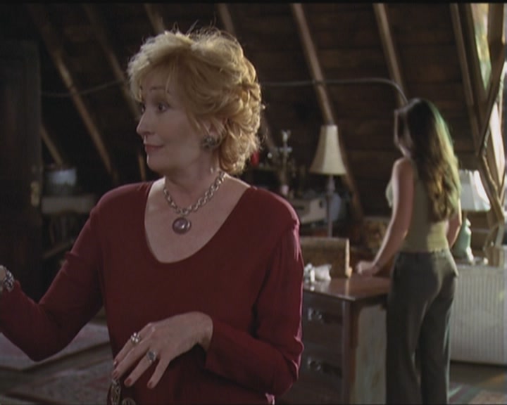 Charmed-Online_dot_net-5x03HappelyEverAfter1235.jpg