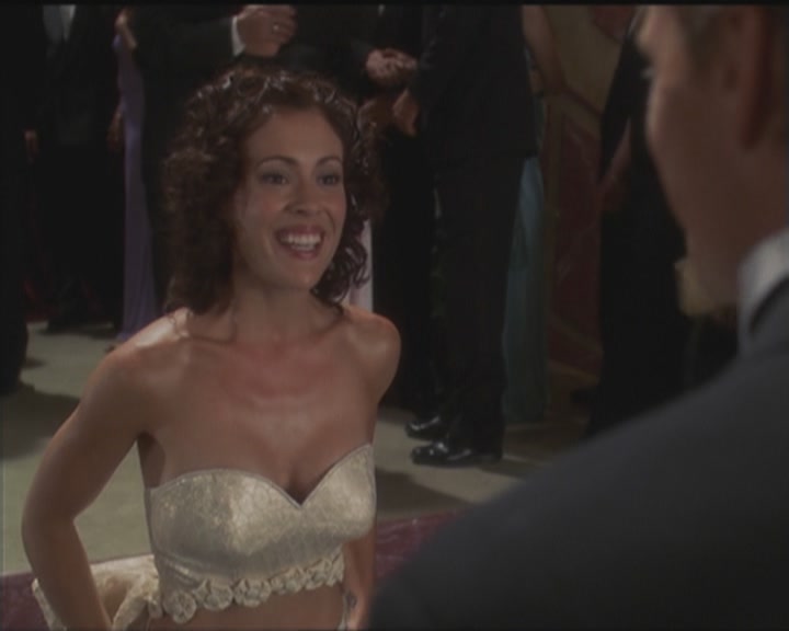 Charmed-Online_dot_net-5x03HappelyEverAfter1324.jpg