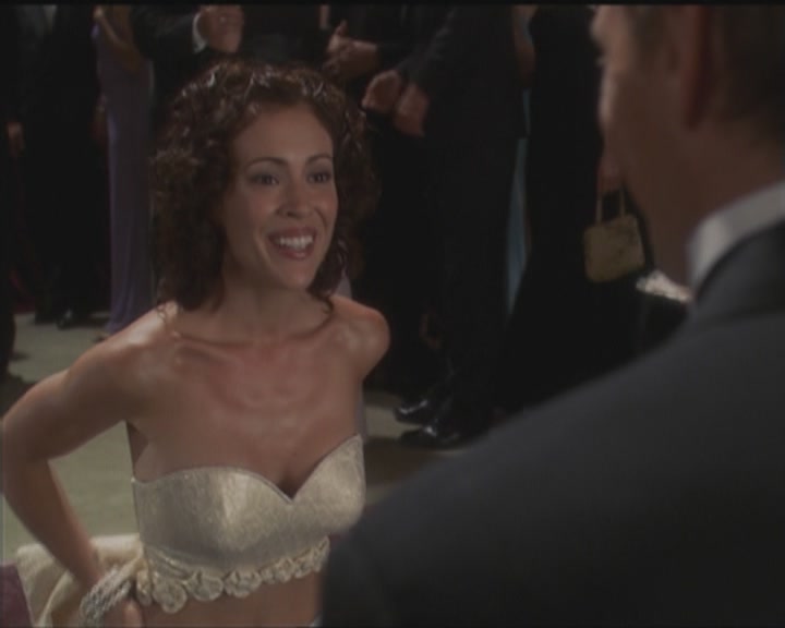 Charmed-Online_dot_net-5x03HappelyEverAfter1325.jpg