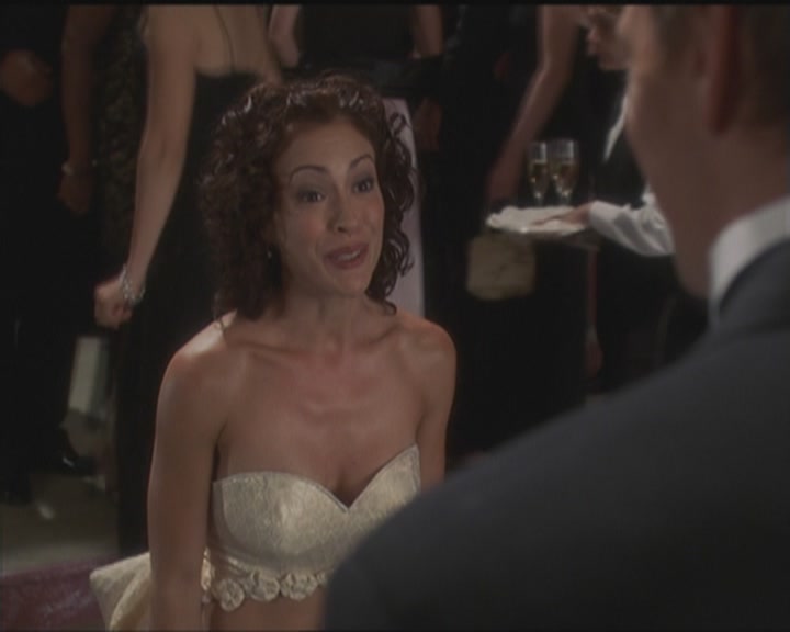 Charmed-Online_dot_net-5x03HappelyEverAfter1327.jpg
