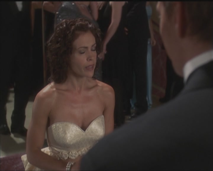 Charmed-Online_dot_net-5x03HappelyEverAfter1335.jpg