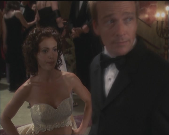 Charmed-Online_dot_net-5x03HappelyEverAfter1343.jpg