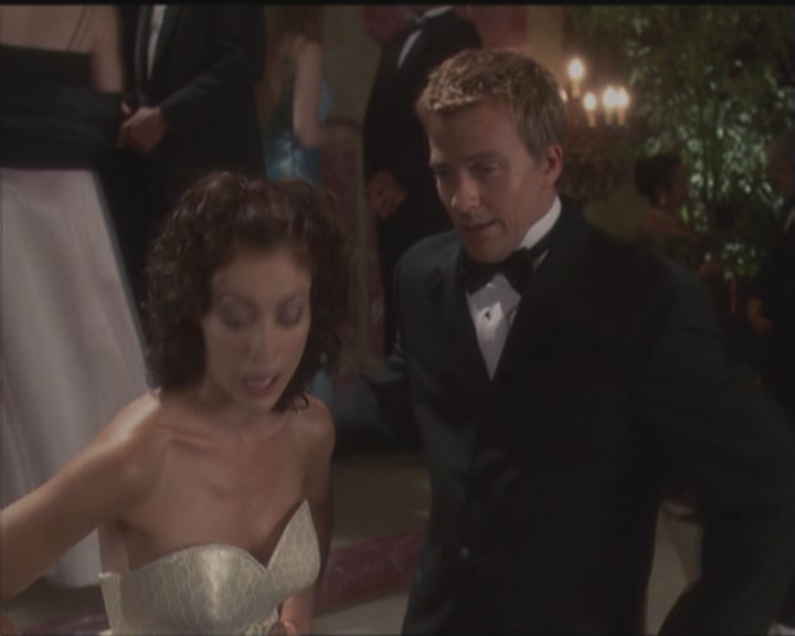 Charmed-Online_dot_net-5x03HappelyEverAfter1355.jpg