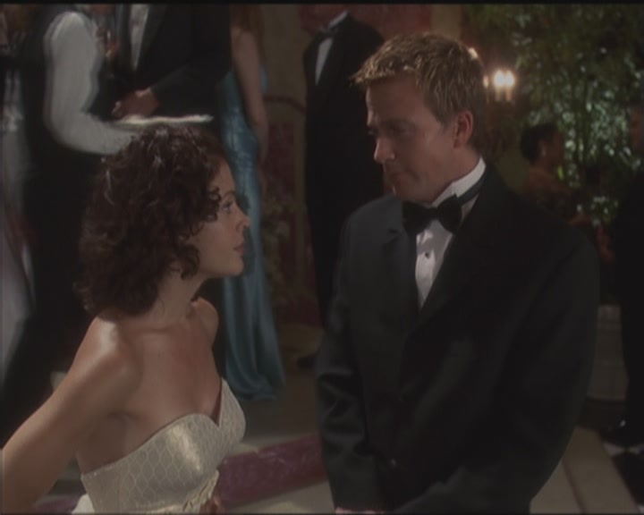 Charmed-Online_dot_net-5x03HappelyEverAfter1360.jpg