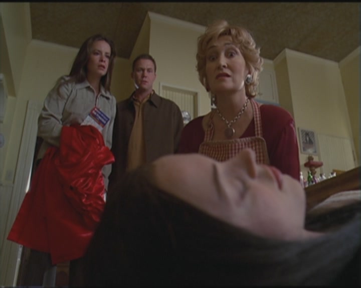 Charmed-Online_dot_net-5x03HappelyEverAfter1584.jpg