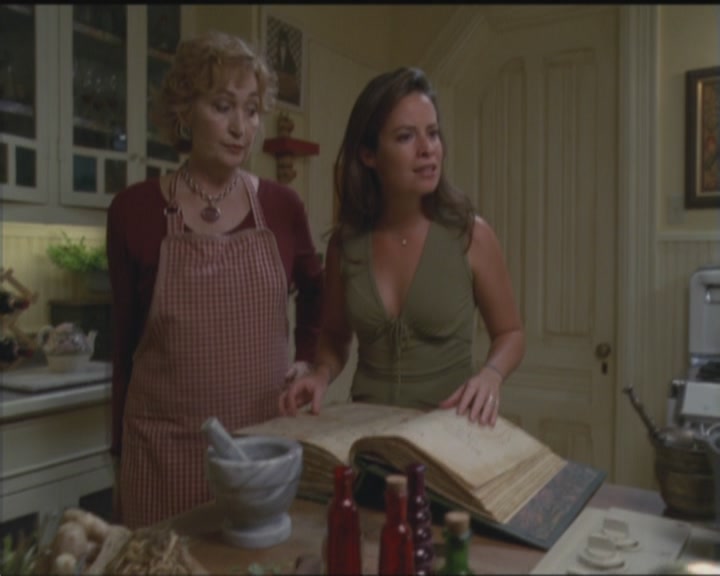 Charmed-Online_dot_net-5x03HappelyEverAfter1616.jpg