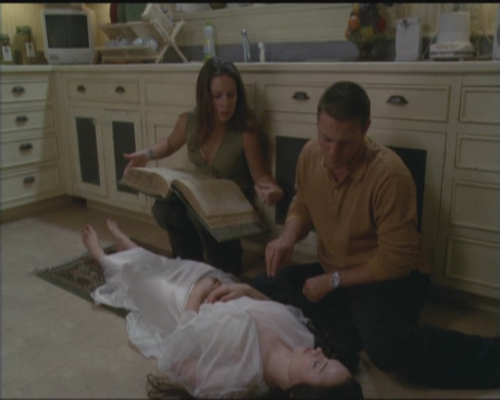 Charmed-Online_dot_net-5x03HappelyEverAfter1642.jpg