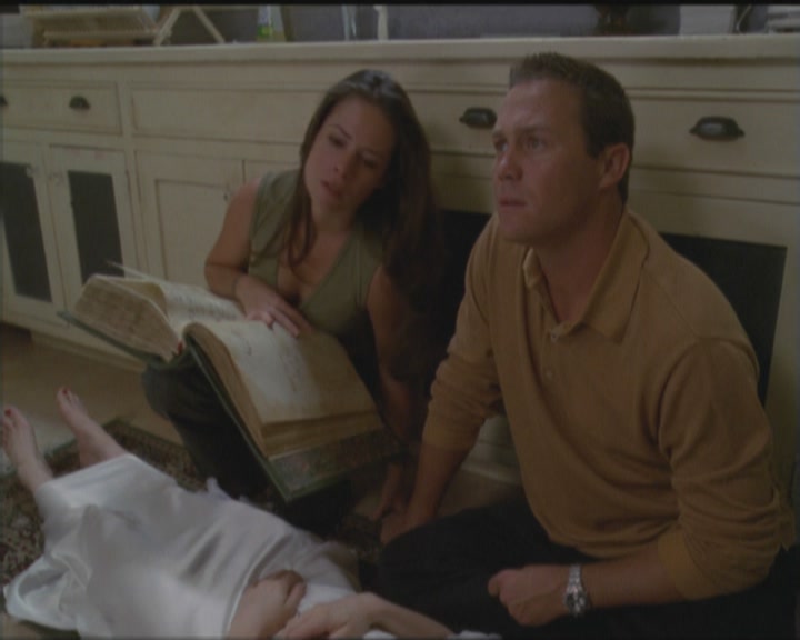 Charmed-Online_dot_net-5x03HappelyEverAfter1661.jpg