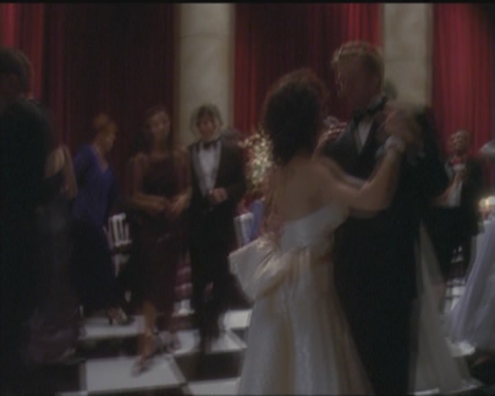 Charmed-Online_dot_net-5x03HappelyEverAfter1700.jpg