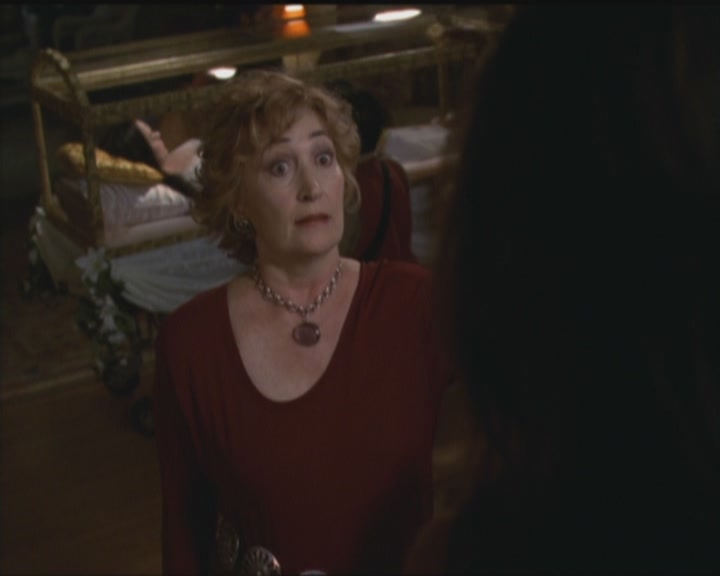 Charmed-Online_dot_net-5x03HappelyEverAfter1847.jpg
