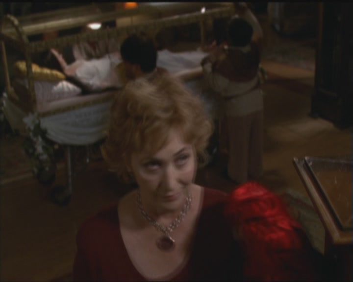 Charmed-Online_dot_net-5x03HappelyEverAfter1852.jpg