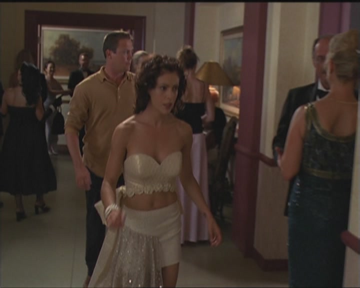Charmed-Online_dot_net-5x03HappelyEverAfter1863.jpg