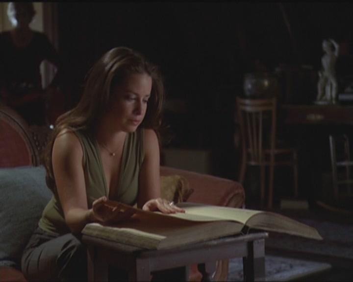 Charmed-Online_dot_net-5x03HappelyEverAfter1902.jpg