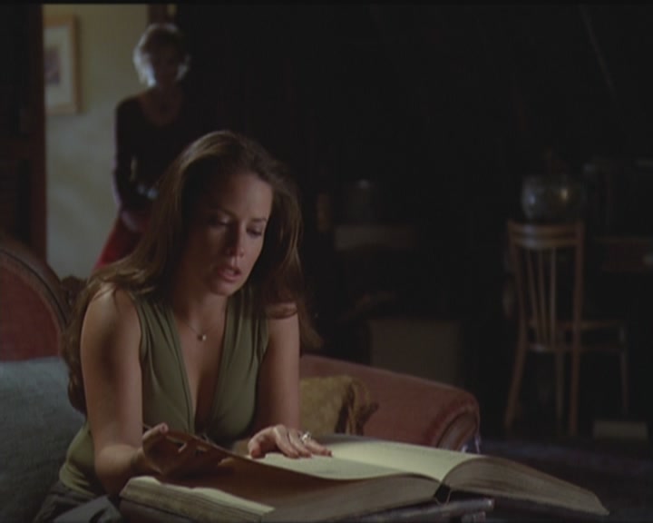 Charmed-Online_dot_net-5x03HappelyEverAfter1906.jpg