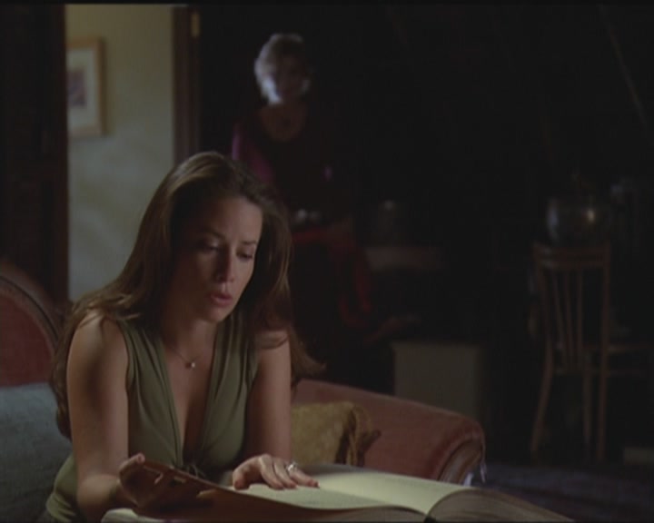 Charmed-Online_dot_net-5x03HappelyEverAfter1909.jpg