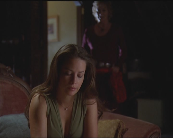 Charmed-Online_dot_net-5x03HappelyEverAfter1919.jpg