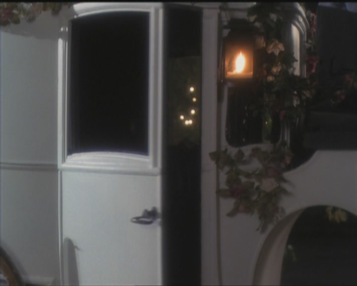 Charmed-Online_dot_net-5x03HappelyEverAfter1961.jpg