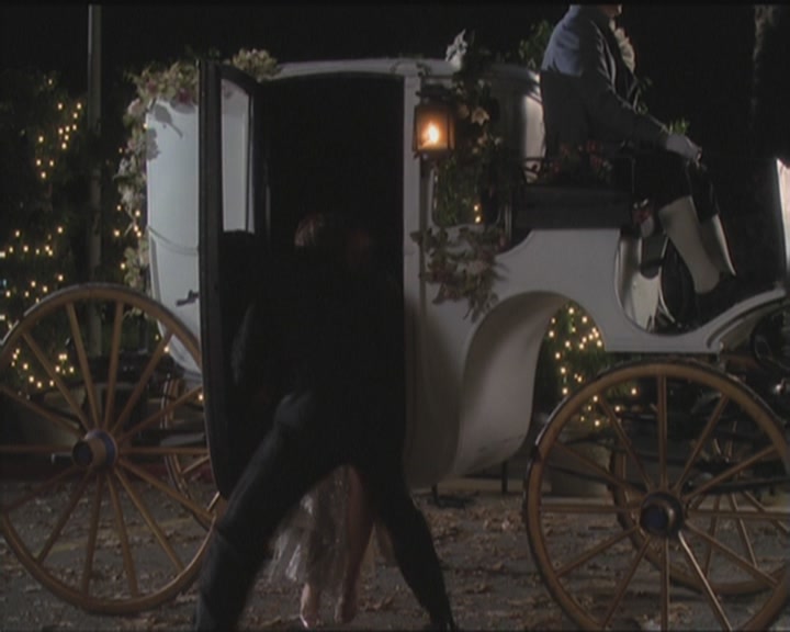 Charmed-Online_dot_net-5x03HappelyEverAfter1964.jpg