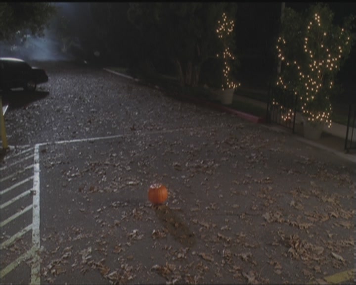 Charmed-Online_dot_net-5x03HappelyEverAfter1970.jpg