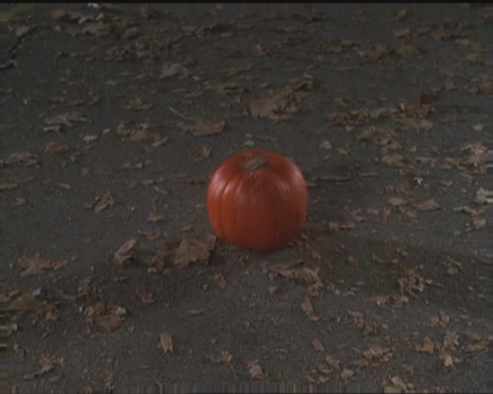 Charmed-Online_dot_net-5x03HappelyEverAfter1972.jpg