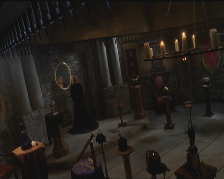 Charmed-Online_dot_net-5x03HappelyEverAfter1981.jpg