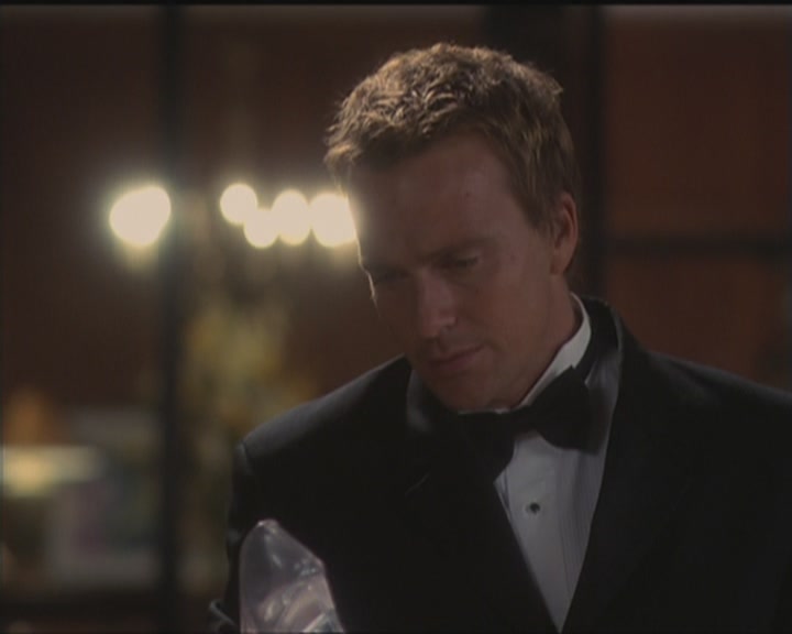 Charmed-Online_dot_net-5x03HappelyEverAfter1992.jpg