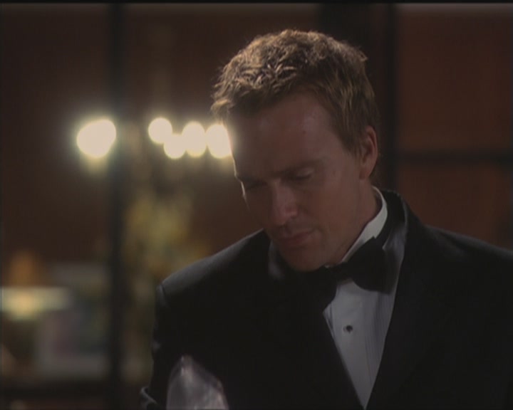 Charmed-Online_dot_net-5x03HappelyEverAfter1994.jpg