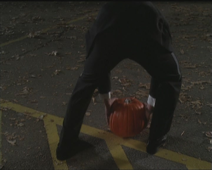 Charmed-Online_dot_net-5x03HappelyEverAfter1998.jpg