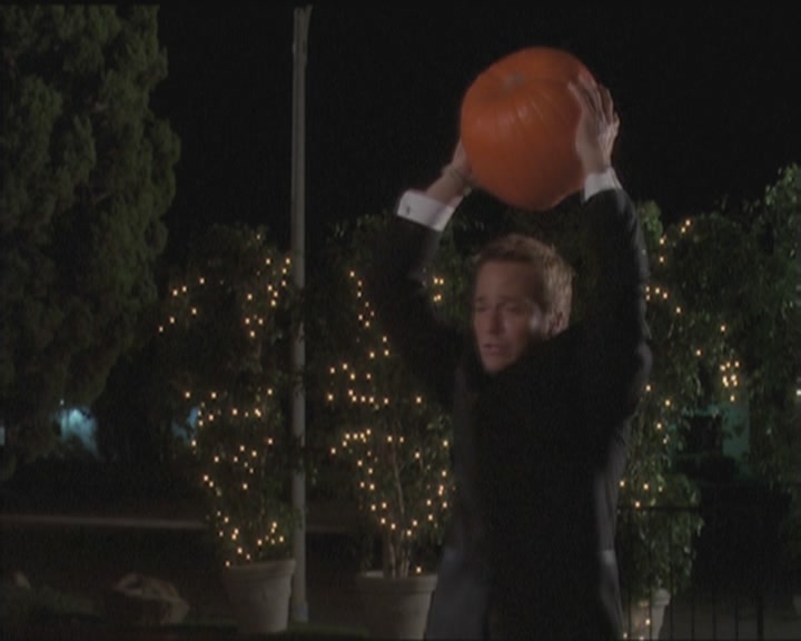 Charmed-Online_dot_net-5x03HappelyEverAfter2006.jpg Charmed-Online_dot_net-5x03HappelyEverAfter2006.jpg