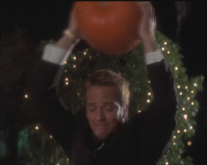 Charmed-Online_dot_net-5x03HappelyEverAfter2016.jpg