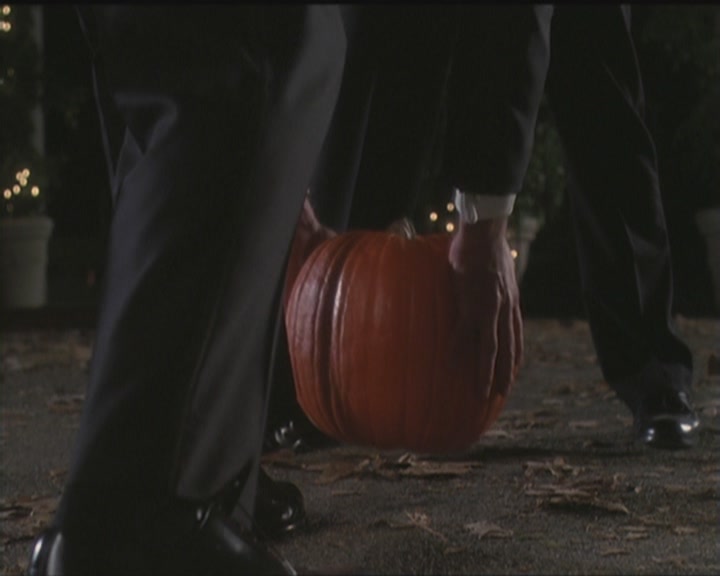 Charmed-Online_dot_net-5x03HappelyEverAfter2025.jpg