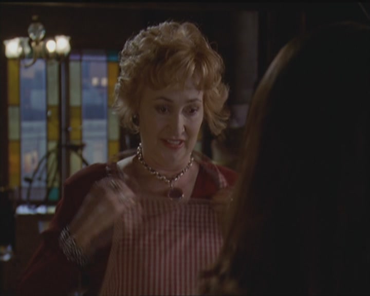 Charmed-Online_dot_net-5x03HappelyEverAfter2070.jpg