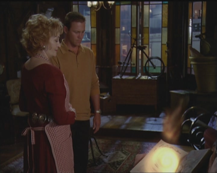 Charmed-Online_dot_net-5x03HappelyEverAfter2130.jpg