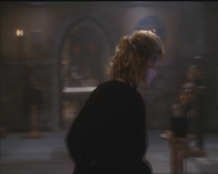Charmed-Online_dot_net-5x03HappelyEverAfter2142.jpg