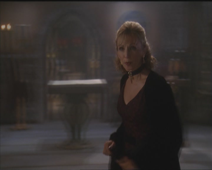 Charmed-Online_dot_net-5x03HappelyEverAfter2144.jpg