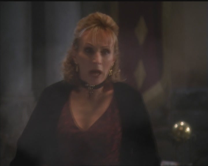 Charmed-Online_dot_net-5x03HappelyEverAfter2165.jpg