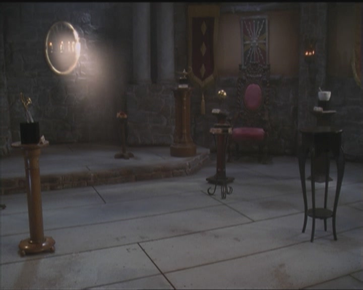 Charmed-Online_dot_net-5x03HappelyEverAfter2176.jpg
