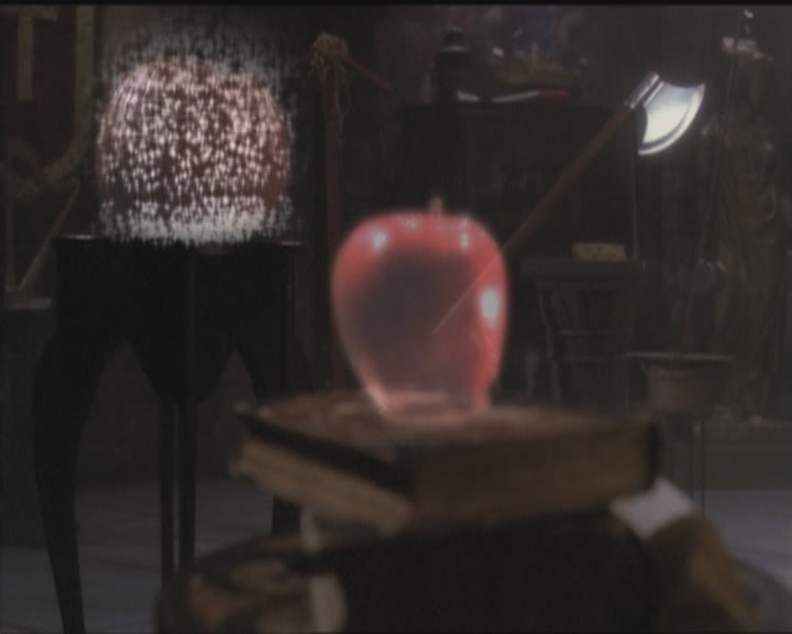 Charmed-Online_dot_net-5x03HappelyEverAfter2183.jpg