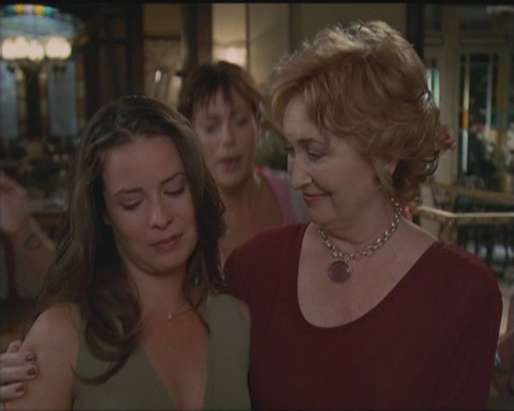 Charmed-Online_dot_net-5x03HappelyEverAfter2302.jpg