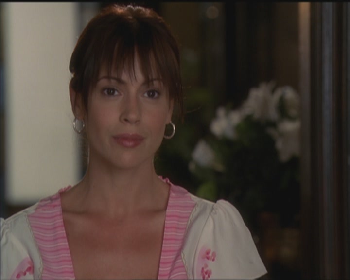 Charmed-Online_dot_net-5x03HappelyEverAfter2390.jpg